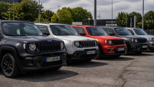 jeep renegade sur un parking