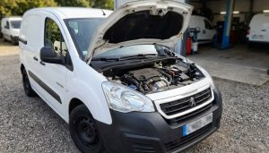 Image principale — Peugeot Partner 1.5 HDi avis : fiable ou à éviter en occasion ?